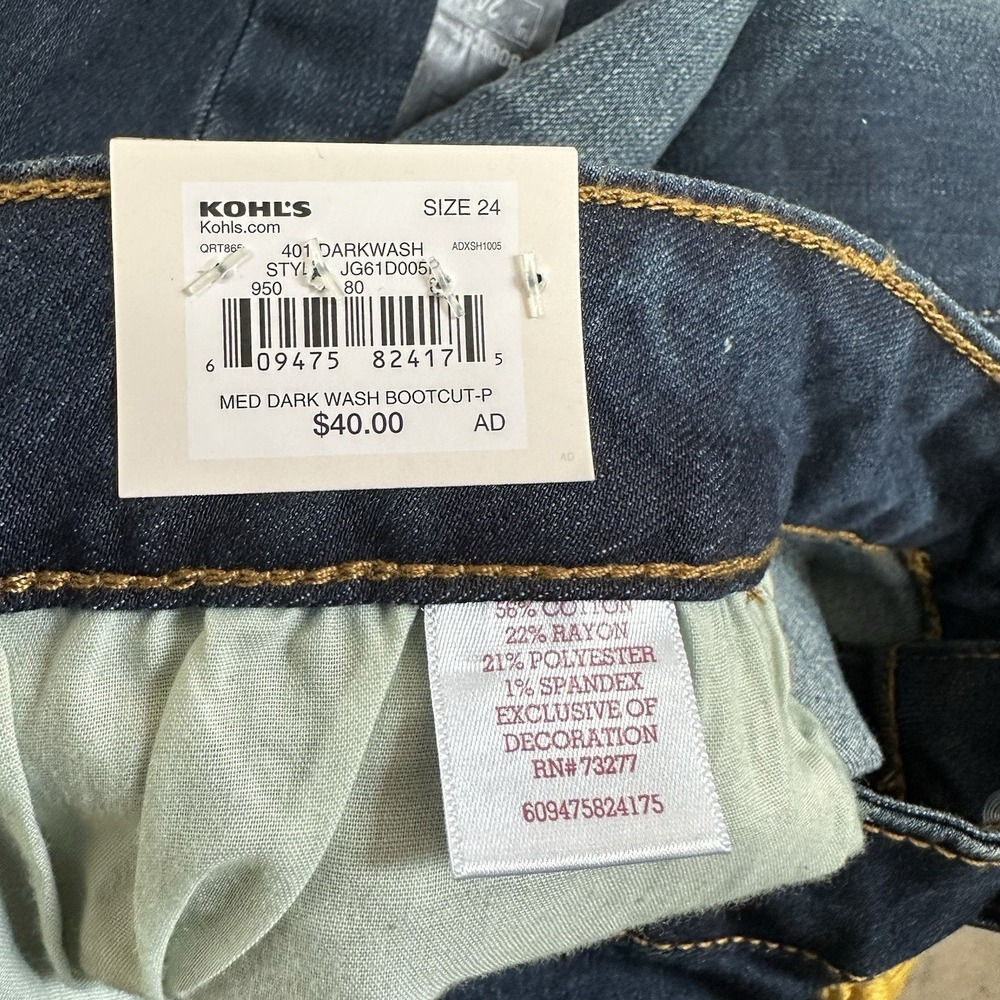 SO Womens Jeans Womens Size‎ 24 New Bootcut Low Rise Stretch Comfort Dark Wash - Picture 8 of 9